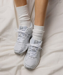 Alternative view of New Balance 740