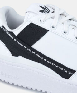 Women's Forum Bold Shoe