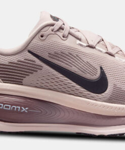 Women's Vomero 18 Road Running Shoes