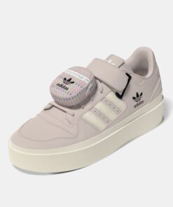 Alternative view of Women's Forum Bonega Shoe