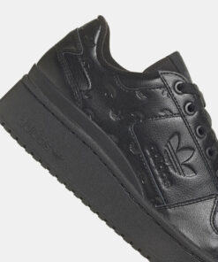 Women's Forum Bold Shoe