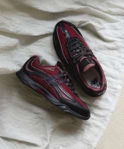 Alternative view of New Balance RC56