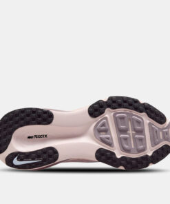 Alternative view of Women's Vomero 18 Road Running Shoes