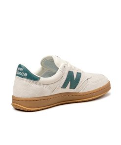 Alternative view of New Balance T500