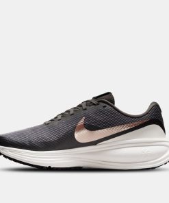 Alternative view of Women's Revolution 8 Running Shoes