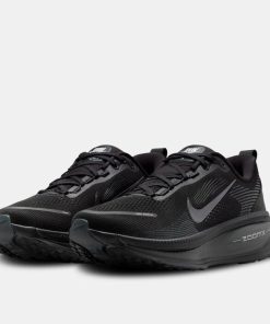 Alternative view of Men's Vomero 18 Road Running Shoes