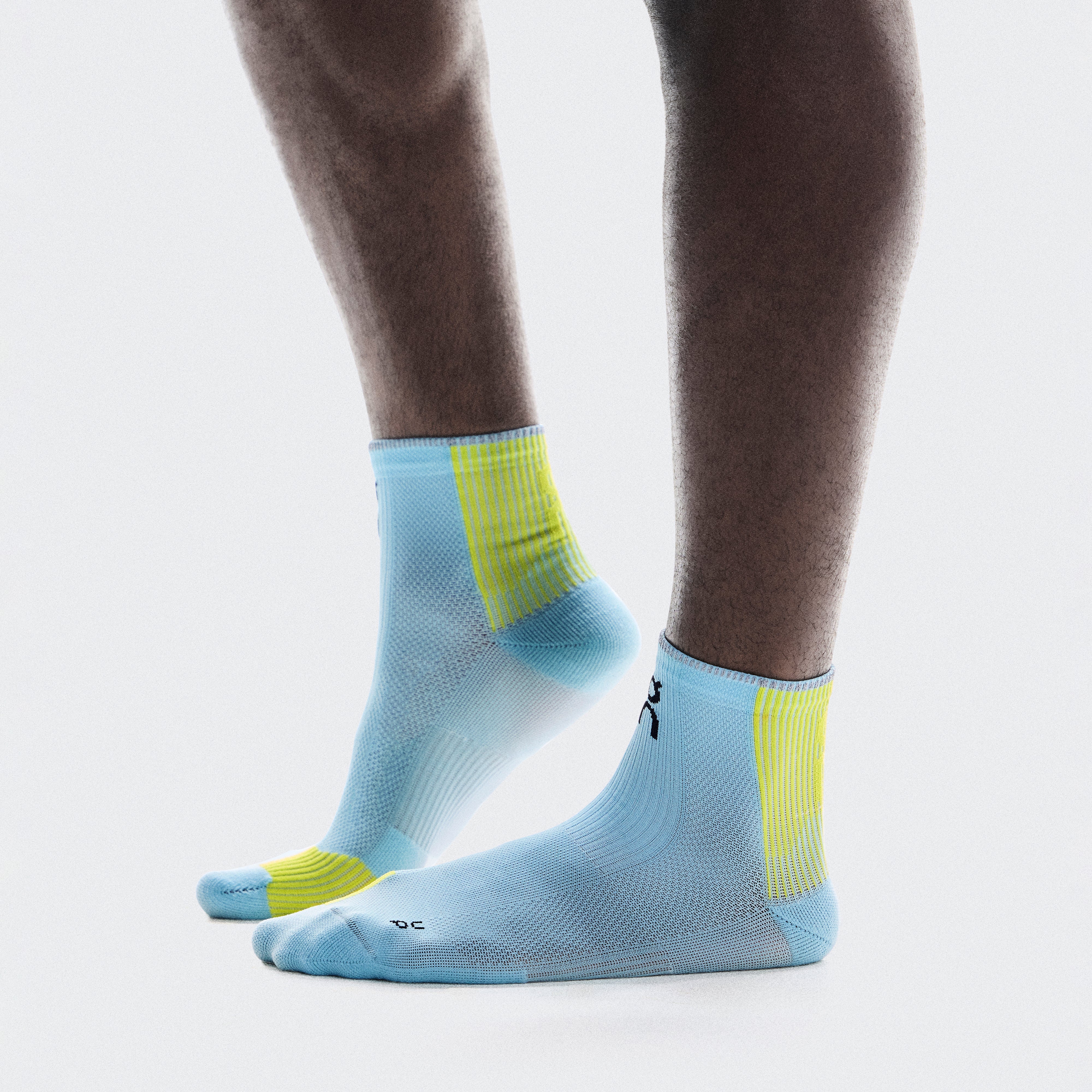 Performance Run Sock Mid - Image 18
