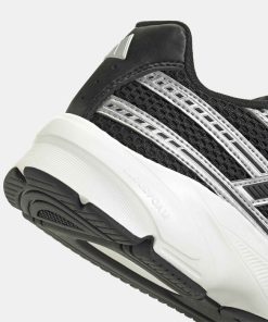 Women's Technochaos 2000 Shoes