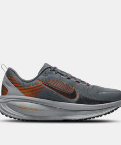 Men's Vomero 18 Road Running Shoes