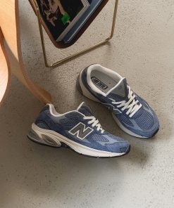 Alternative view of New Balance 2010