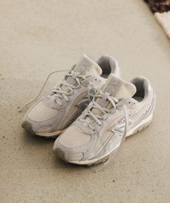 Alternative view of New Balance 204L