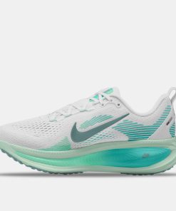 Alternative view of Women's Vomero 18 Road Running Shoes