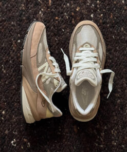 Alternative view of New Balance 990 v6 *Made in USA*