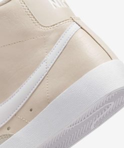 Women's Blazer Mid '77 Shoes