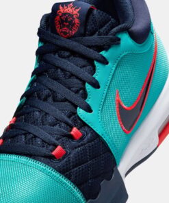 Men's LeBron Witness VIII Basketball Shoes