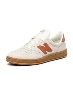 Alternative view of New Balance T500