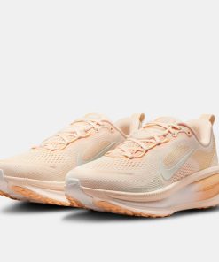 Alternative view of Women's Vomero 18 Road Running Shoes