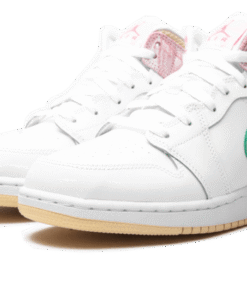 Alternative view of air jodan 1 Mid Paint Drip