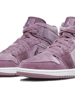 Alternative view of air jodan 1 Mid SE Purple Velvet