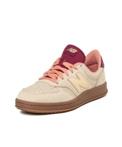 Alternative view of New Balance T500