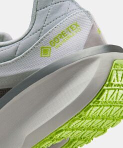 Men's Winflo 11 GORE-TEX Waterproof Road Running Shoes