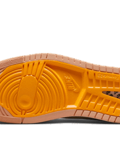 Alternative view of air jodan 1 High Zoom Air CMFT 2 Muslin Vivid Orange