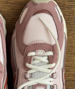 Alternative view of New Balance 204L