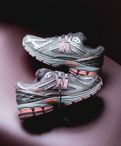 Alternative view of New Balance 1906R