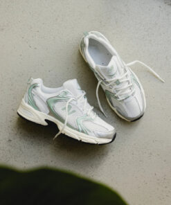 Alternative view of New Balance 530