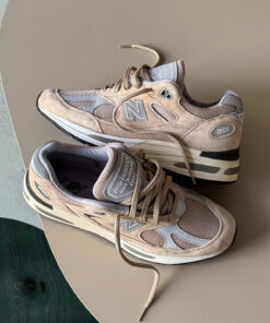 Alternative view of New Balance 991 v2 *Made in England*