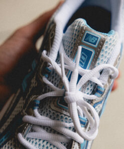 Alternative view of New Balance 740