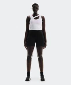 Alternative view of Studio Cut-Out Crop