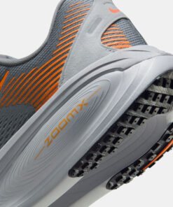 Men's Vomero 18 Road Running Shoes