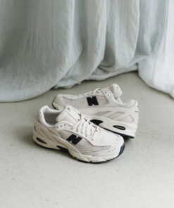 Alternative view of New Balance 509