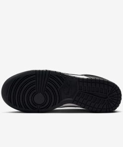 Alternative view of Women's Dunk Low Shoes