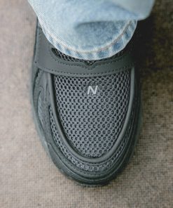 Alternative view of New Balance 1906L