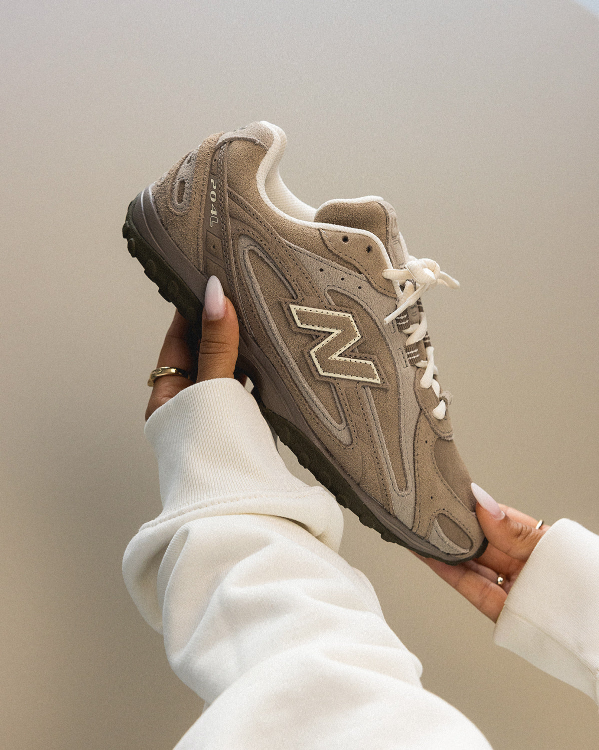 New Balance 204L - Image 4