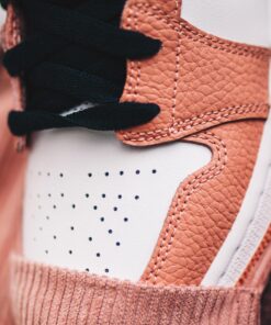 Alternative view of air jodan 1 Mid Pink Quartz