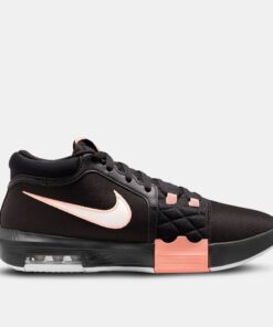 Men's LeBron Witness VIII Basketball Shoes