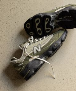 Alternative view of New Balance 1000