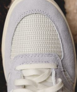 Alternative view of New Balance T500