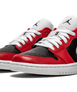 Alternative view of air jodan 1 Low Chicago Flip