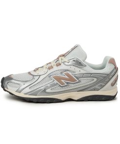 New Balance 204L